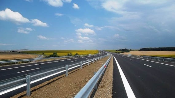 Скорость движения на автомагистрали — 110 км/ч