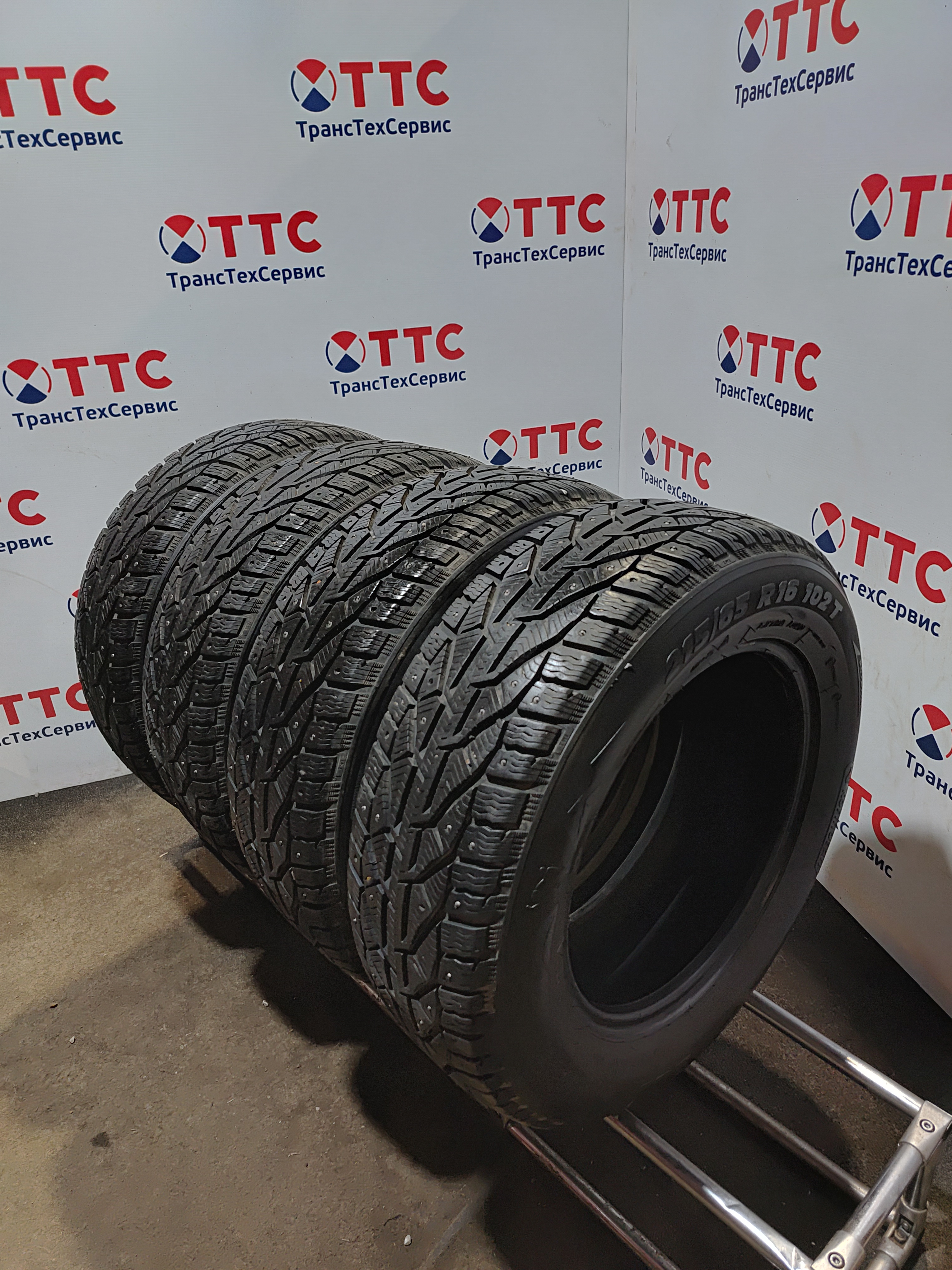 Шины Б\У Kormoran SUV STUD 215/65 R16 