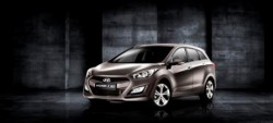 Hyundai объявляет о скидках на модели i30 универсал и i40 седан фото 1