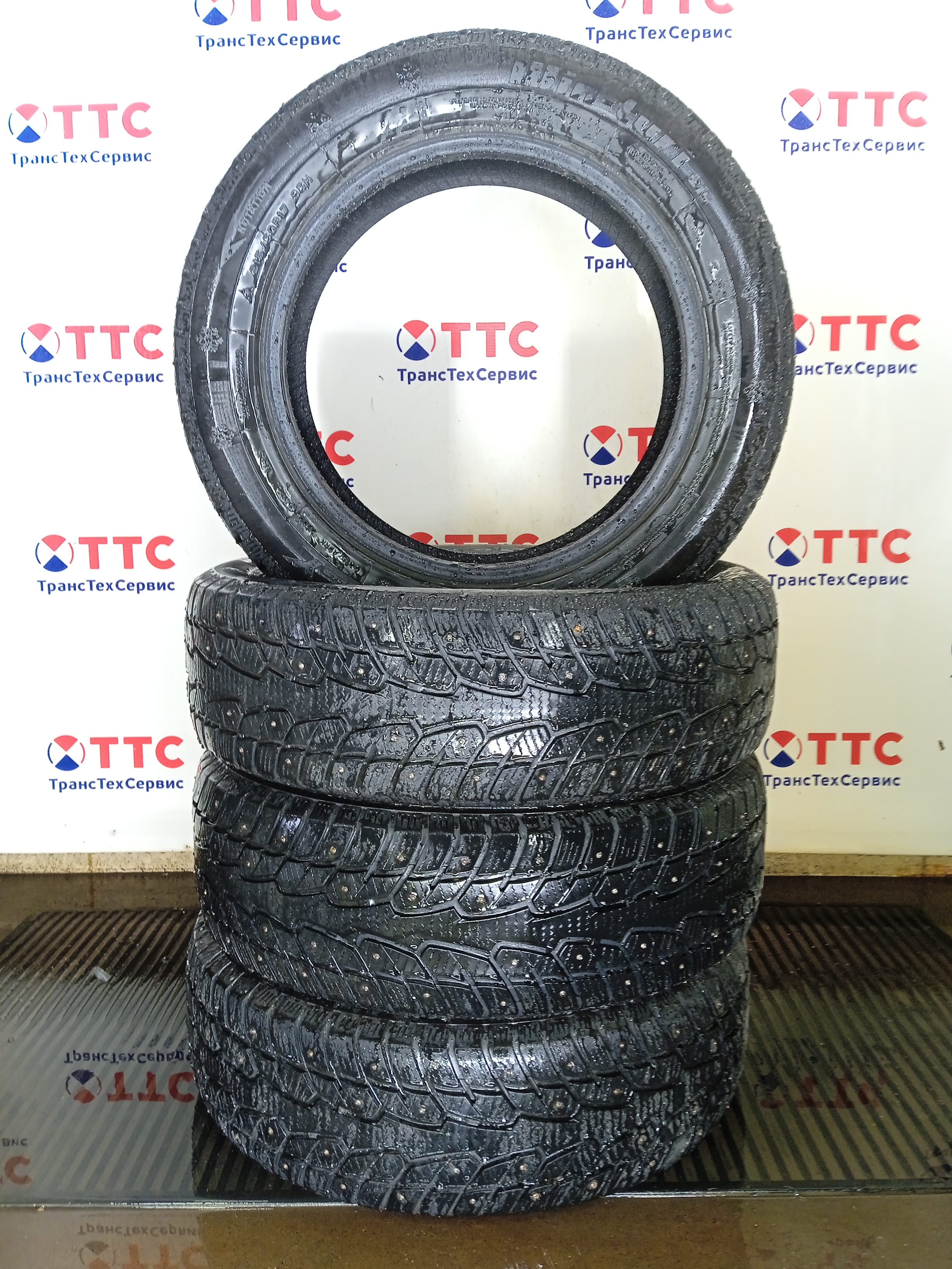 Шины Б\У Triangle Snow Lion TR777 215/