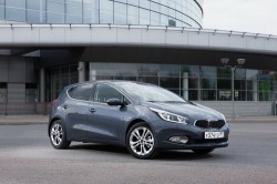 Уверенный старт продаж нового Kia cee’d в России фото 1