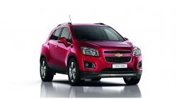 Chevrolet впервые покажет Tracker и обновленный Spark на Парижском автосалоне 2012 фото 1