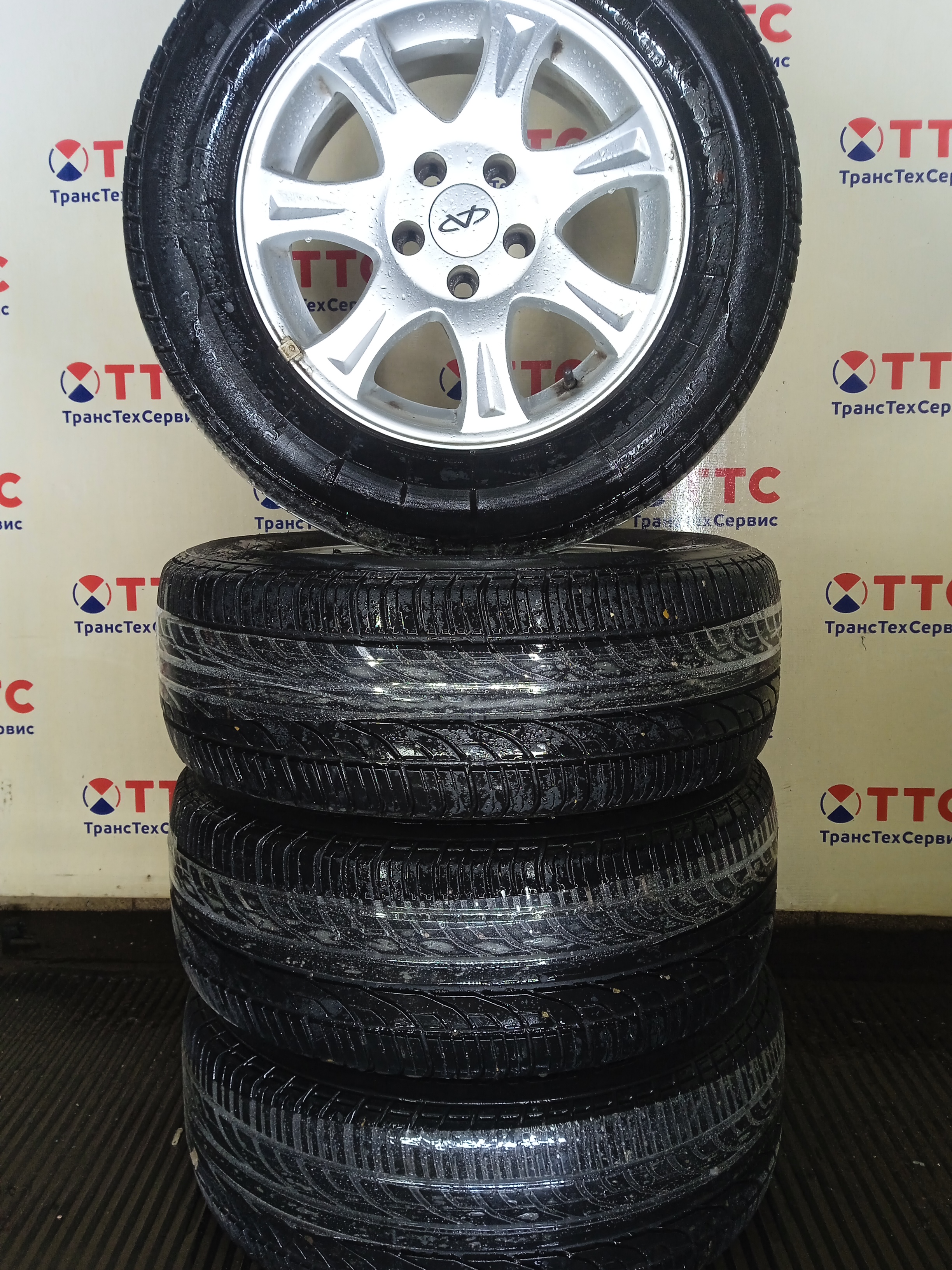 Шины Б\У GT Radial Champiro 128 235/60