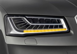 Высокая эффективность: новые указатели поворота для Audi A8 фото 1