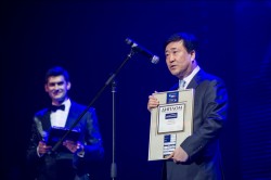 Компания «Хендэ Мотор СНГ» празднует двойную победу в премии «Автомобиль года 2013» фото 1
