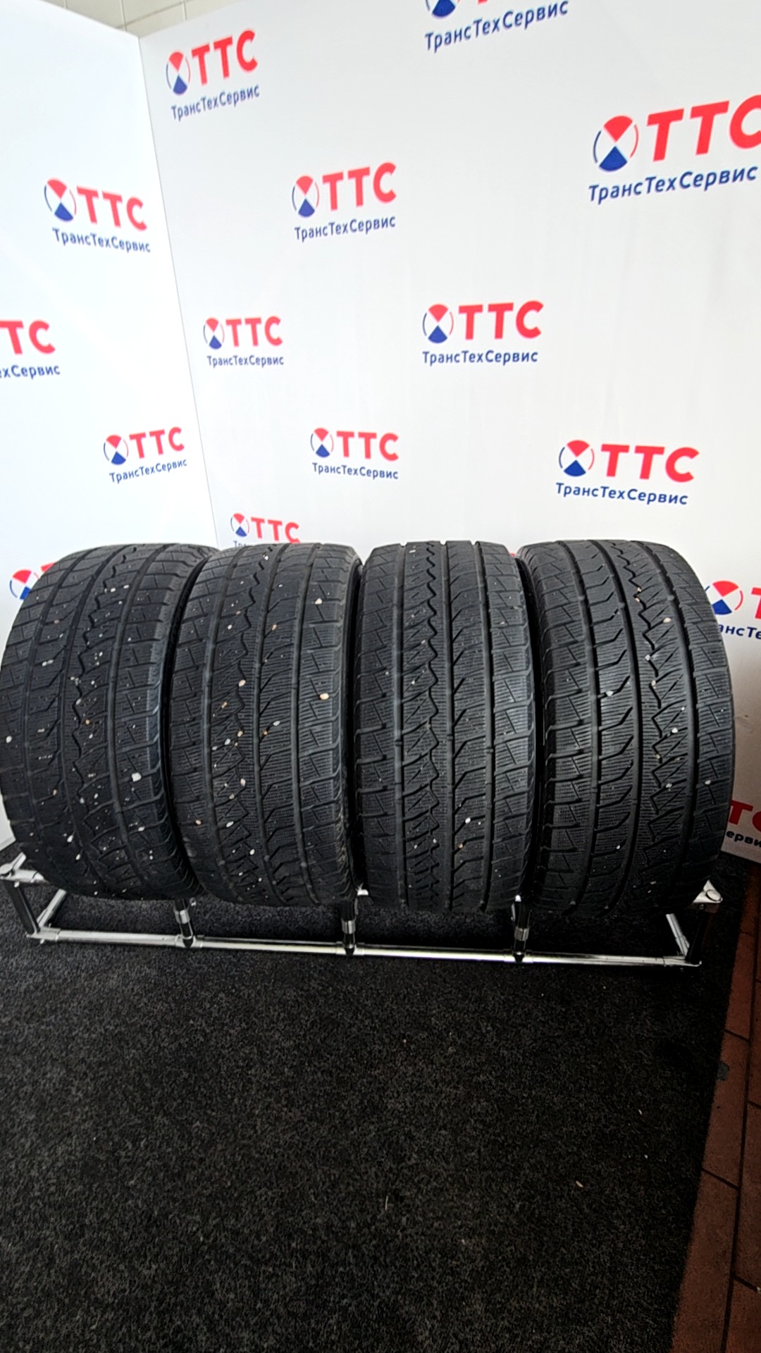 Шины Б\У Tigar Winter 1 235/40 R18 V 9