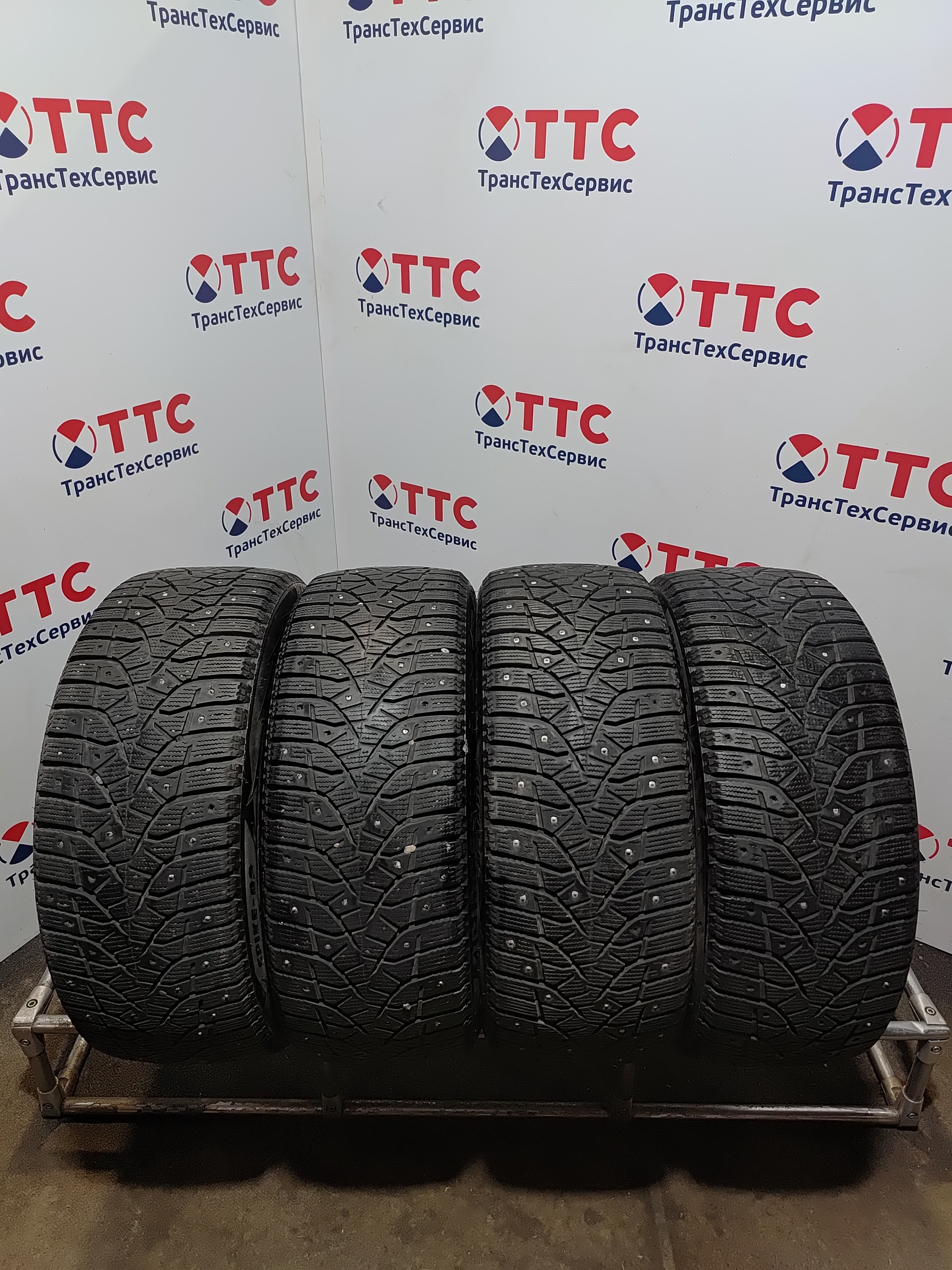 Шины Б\У Bridgestone Blizzak Ice 235/4