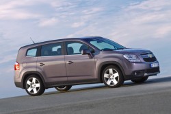 Chevrolet объявляет о начале продаж дизельного Orlando фото 1