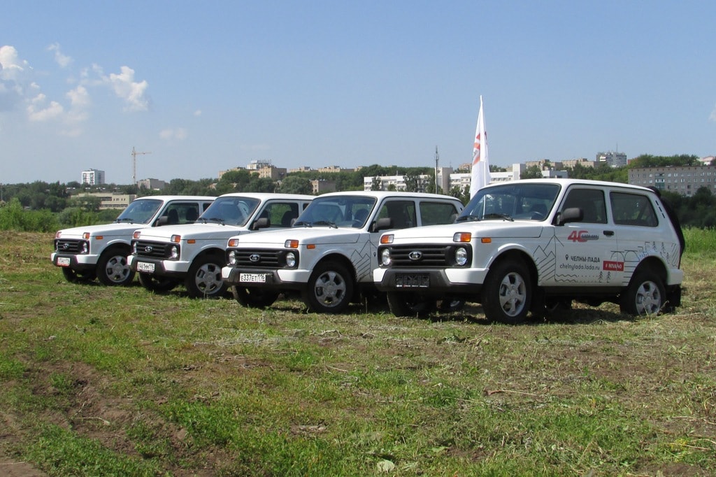 Компания «ТрансТехСервис» отметила 40-летний юбилей внедорожника LADA 4x4
