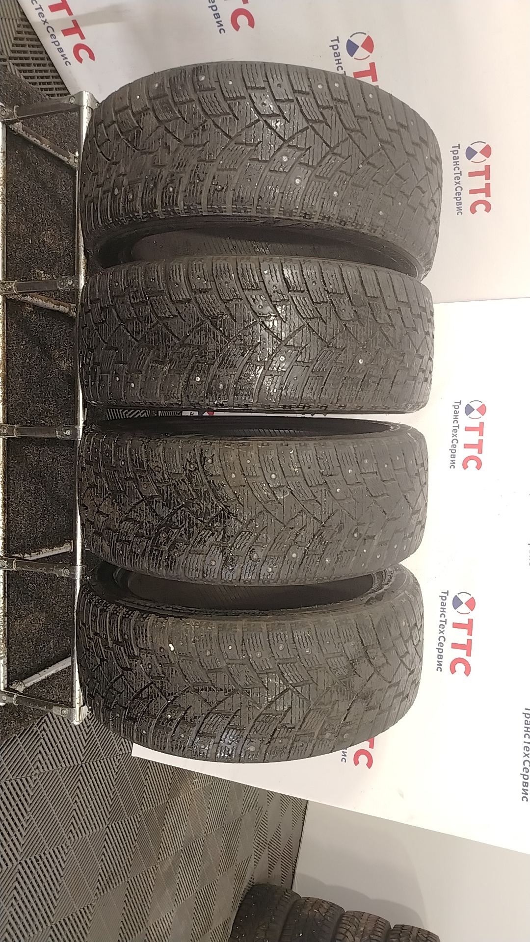 Шины Б/У 245/45 R20 103H Delinte Winte