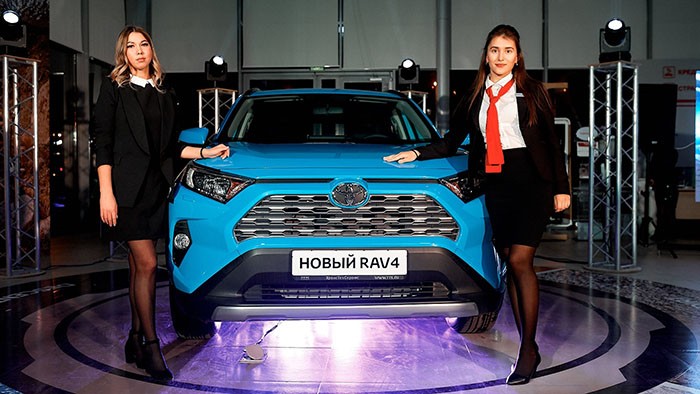 Toyota RAV4 – глобальный лидер сегмента SUV фото 1