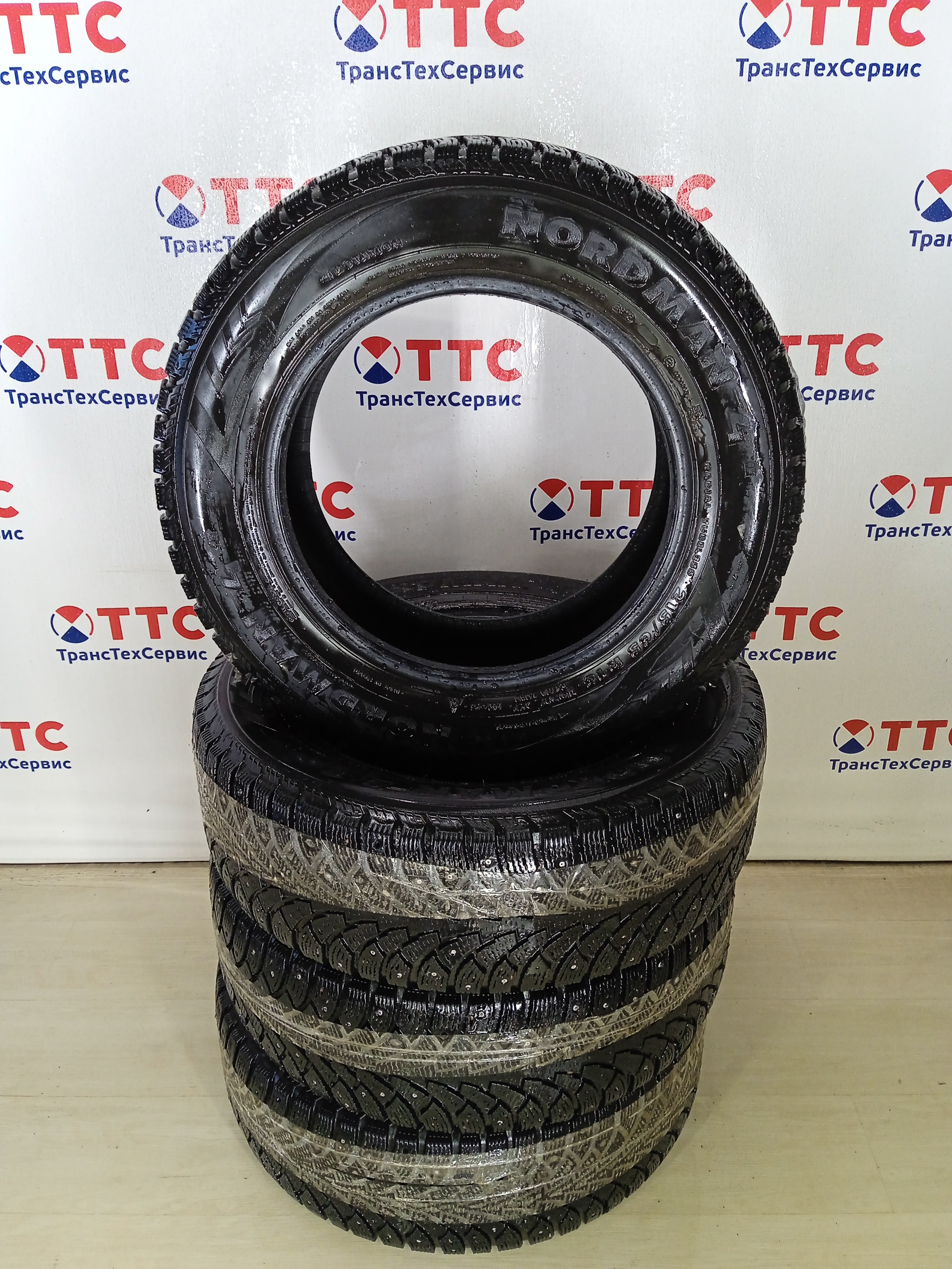Шины Б\У Nokian Nordman 4 215/65 R16 1