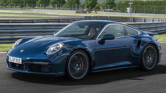 В Porsche рассказали о новинках 2021 года фото 1