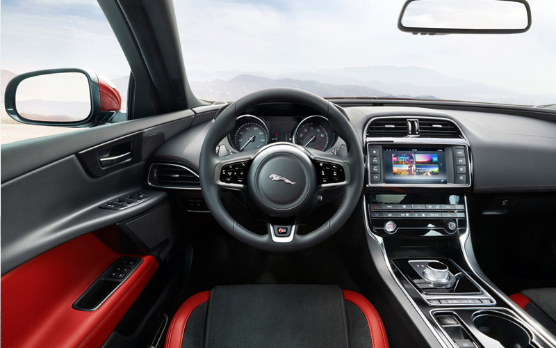 Jaguar XE