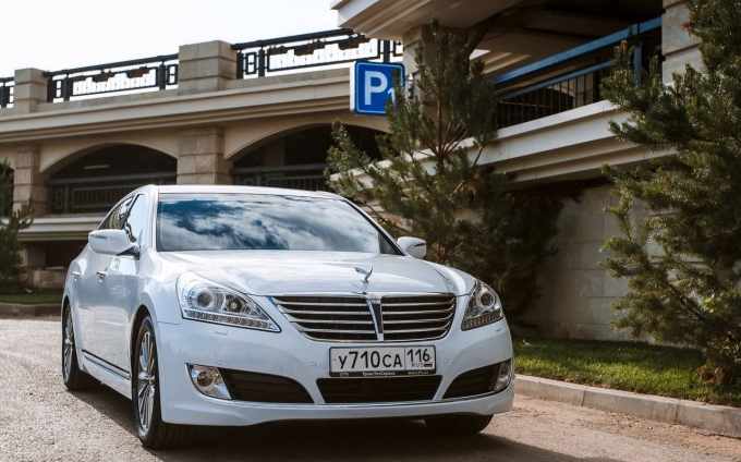 Hyundai Equus