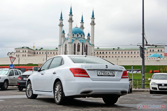 Hyundai Equus