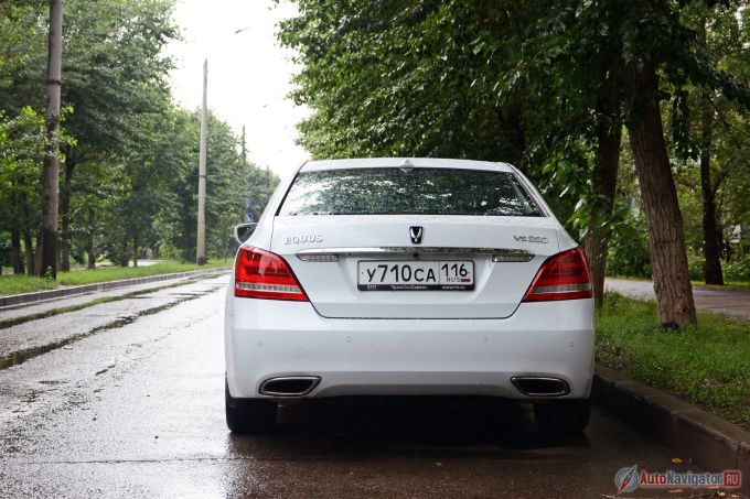 Hyundai Equus