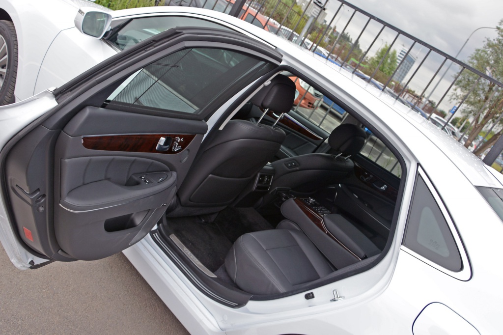 Hyundai Equus