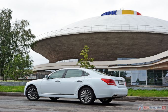Hyundai Equus