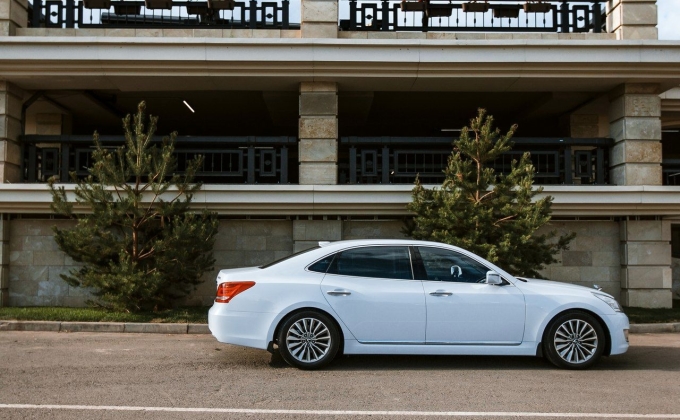 Hyundai Equus