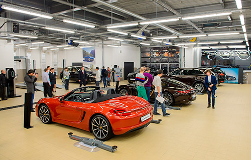 porsche_center3.jpg