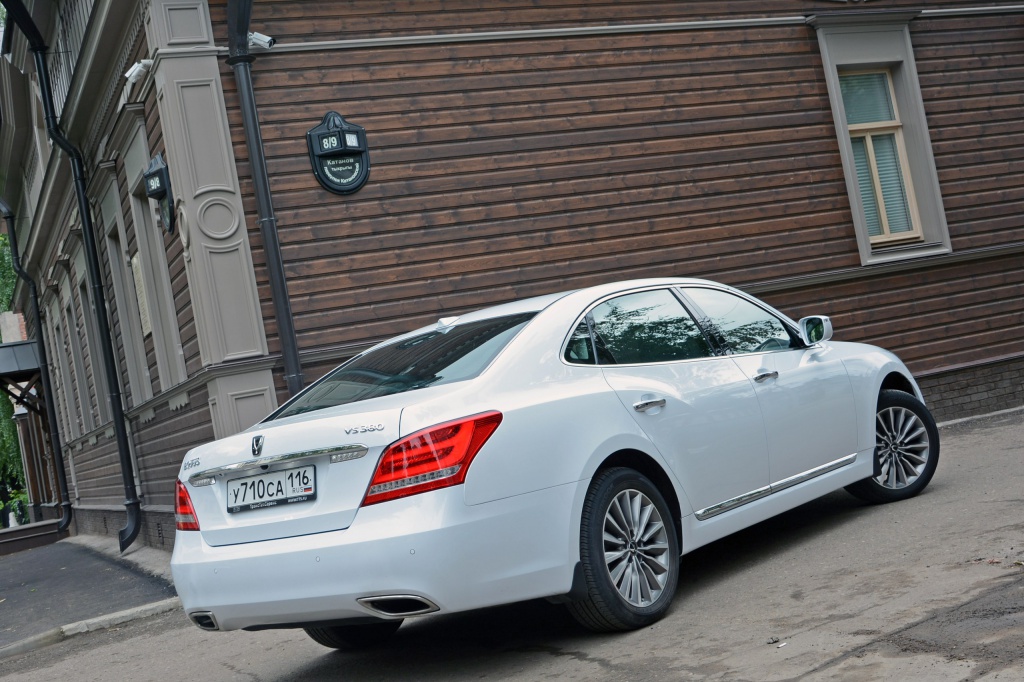 Hyundai Equus
